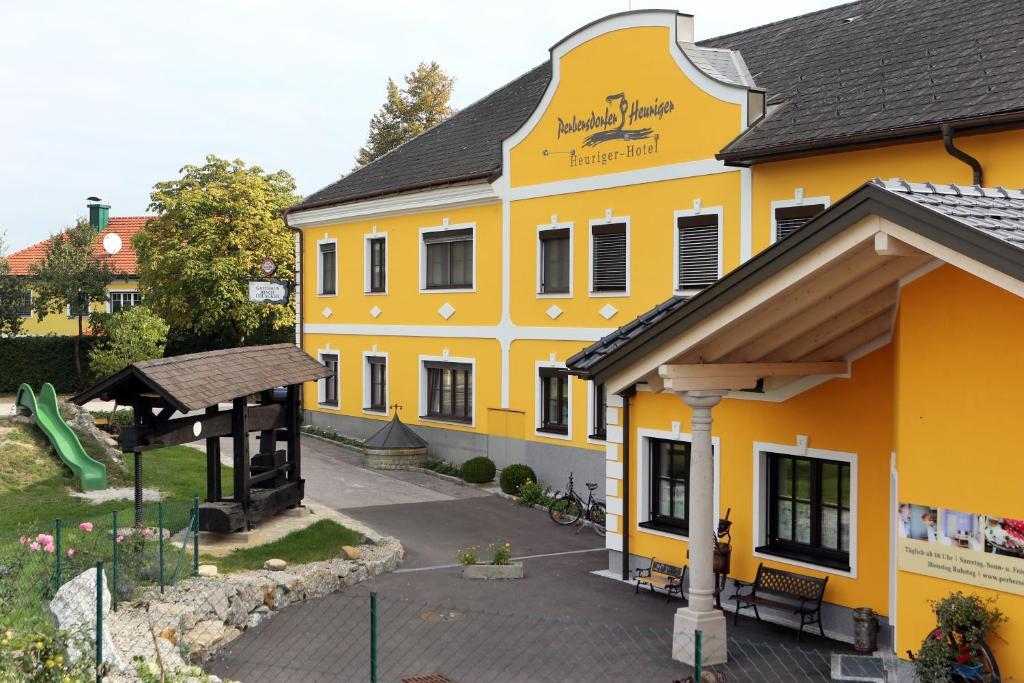 Perbersdorfer Heuriger Hotel Neuhofen an der Ybbs Buitenkant foto